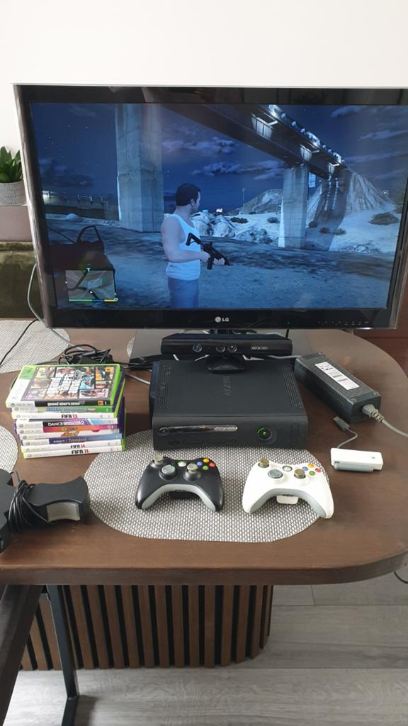 Xbox 360 console met kinect en spellen, Ophalen, Gebruikt, Met kinect, Met 2 controllers