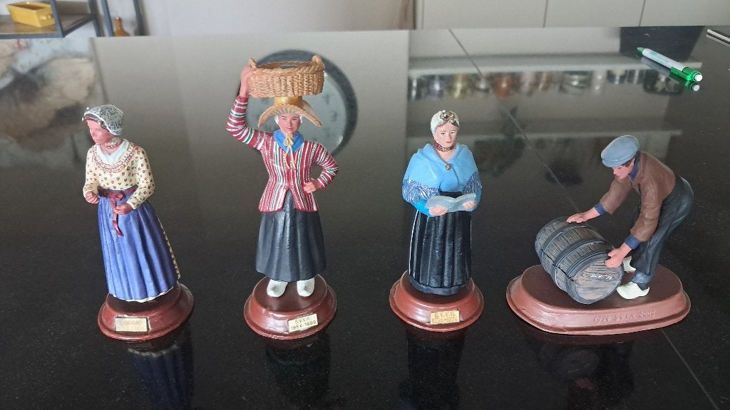 Serie Scheveningse beeldjes, Ophalen, Zo goed als nieuw