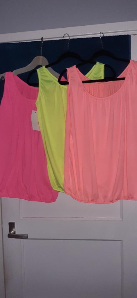 Nieuw 3 neon hemdjes tops 42 44, Kleding | Dames, Tops, Overige kleuren, Maat 42/44 (L), Nieuw, Ophalen of Verzenden