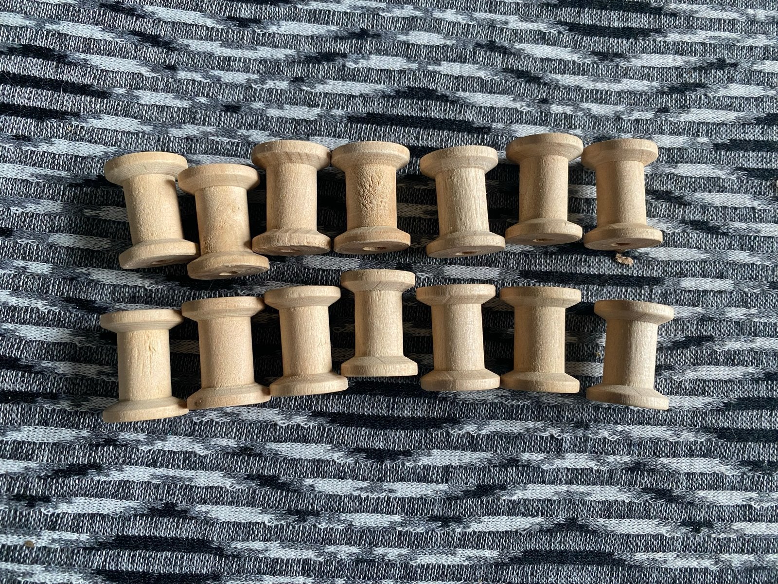 Set van 12 houten klosjes voor garen of decoratie, Hobby en Vrije tijd, Ophalen of Verzenden, Zo goed als nieuw, Garen of Naald(en)