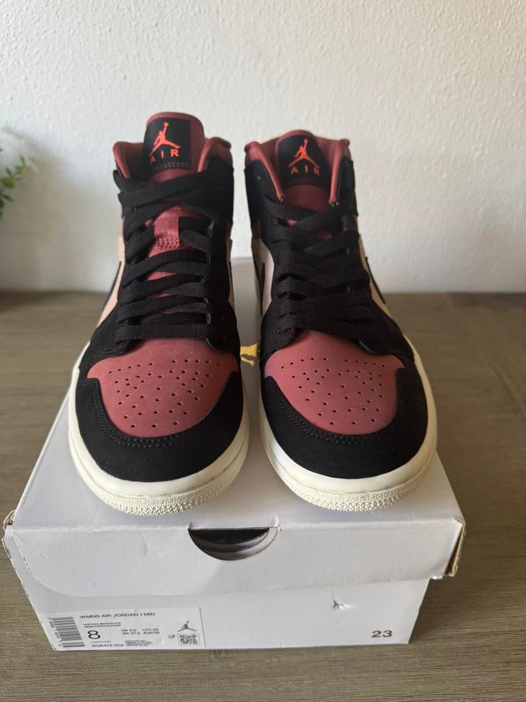 Nike Air Jordan 1 Mid SE Particle Beige Pink nieuw, Kleding | Dames, Schoenen, Ophalen of Verzenden, Nieuw