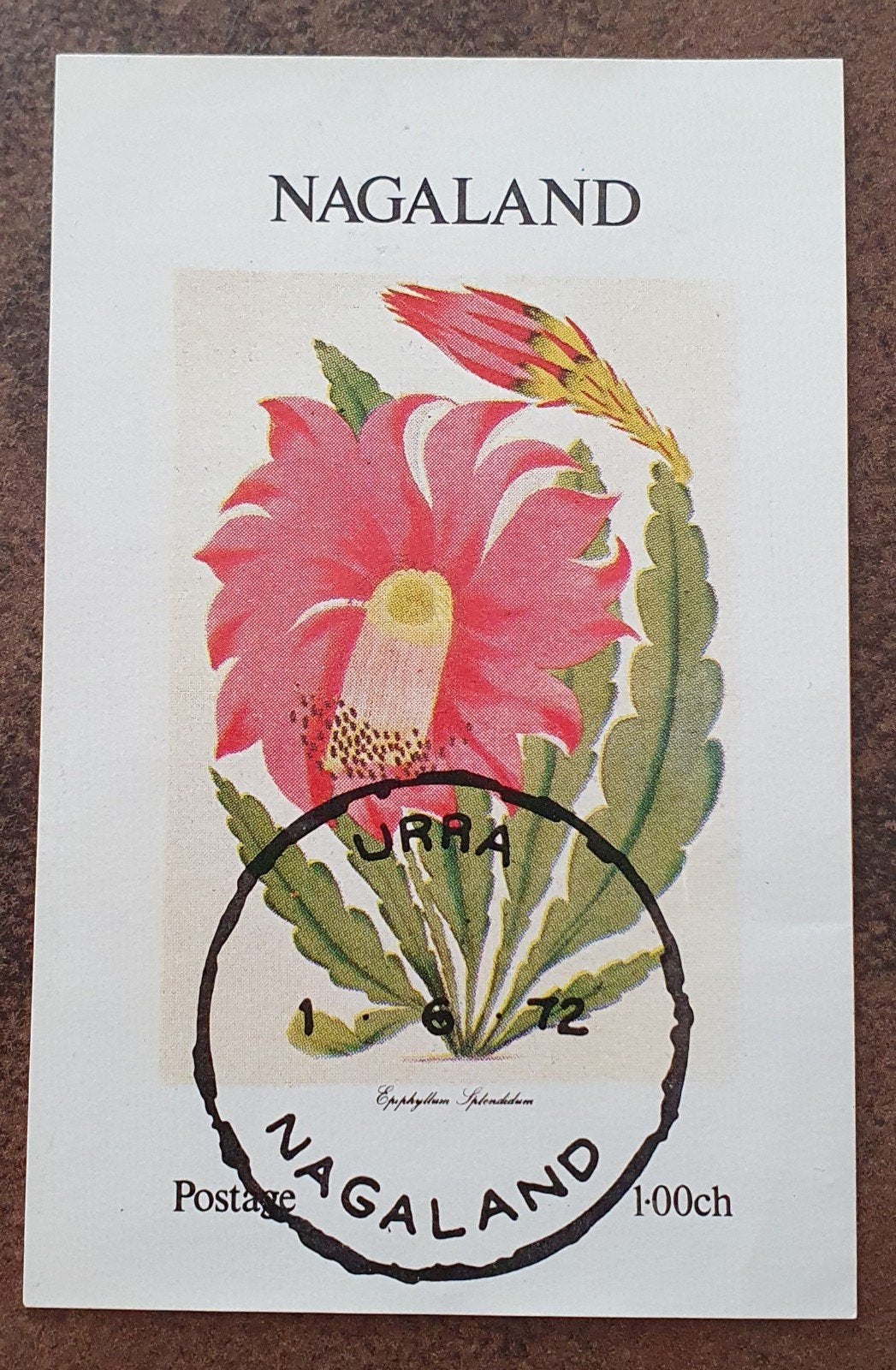 India Nagaland postzegel velletje met bloem en stempel 1972, Postzegels en Munten, Ophalen of Verzenden, Gestempeld, Zuid-Azië