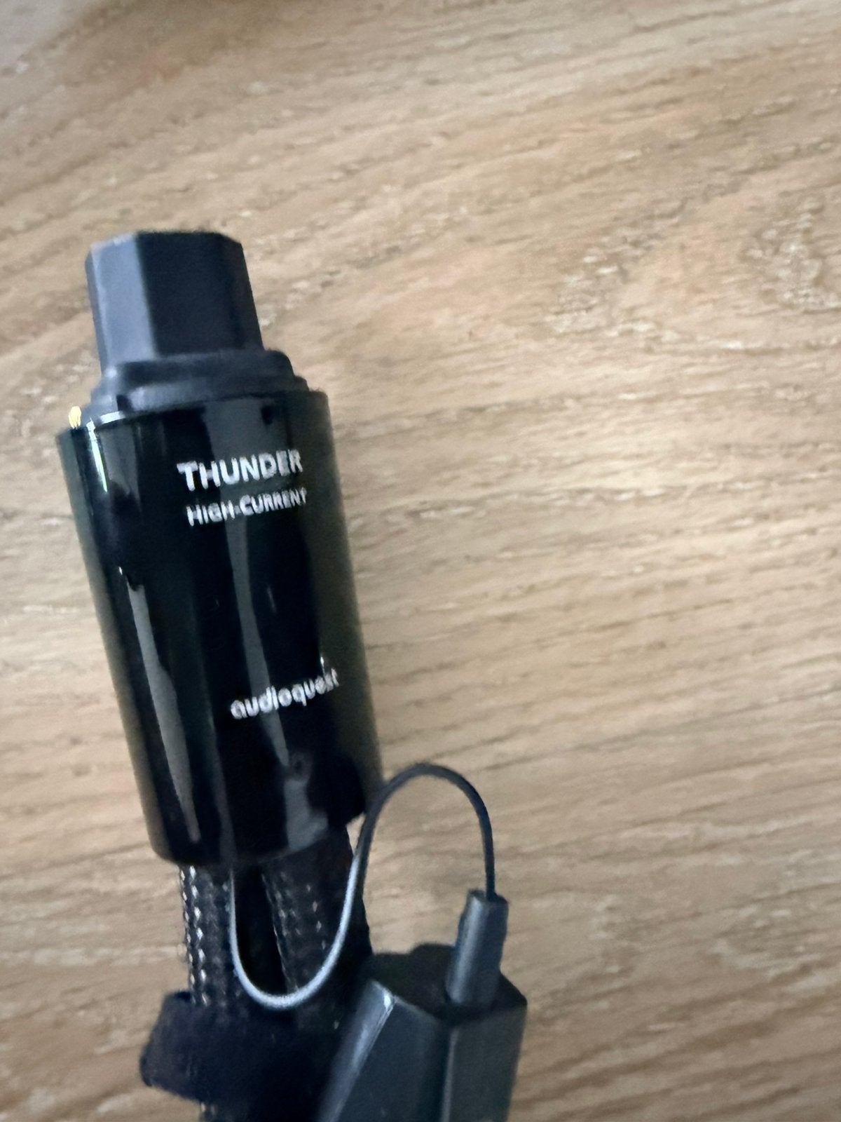 Audioquest Thunder 1 mtr C13, Audio, Tv en Foto, Audiokabels en Televisiekabels, Ophalen of Verzenden, Zo goed als nieuw, Minder dan 2 meter
