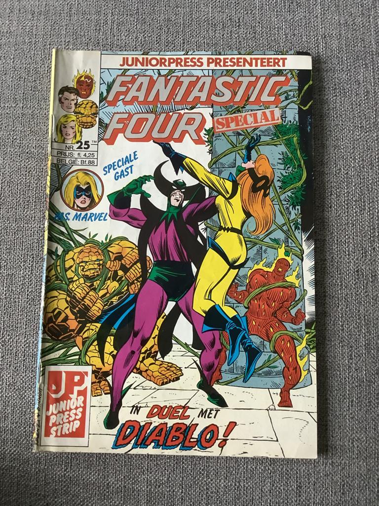 Fantastic Four Special - Juniorpress - Zeer goede staat, Boeken, Strips | Comics, Amerika, Ophalen of Verzenden, Gelezen, Eén comic
