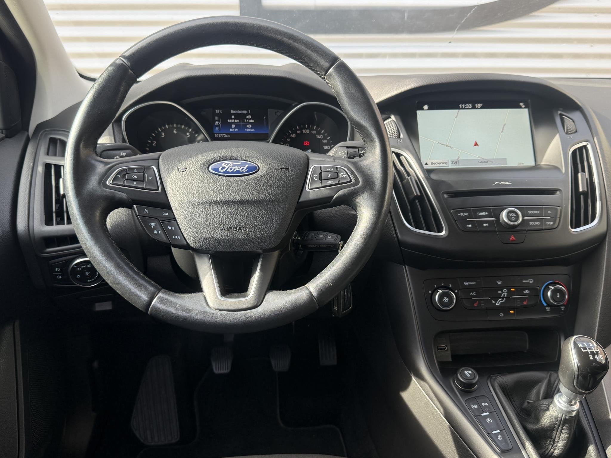 Ford Focus Wagon 1.0 Lease Edition 1e Eigenaar|Navi|Camera|C, Gebruikt, Euro 6, Verwarmde buitenspiegels, Handgeschakeld