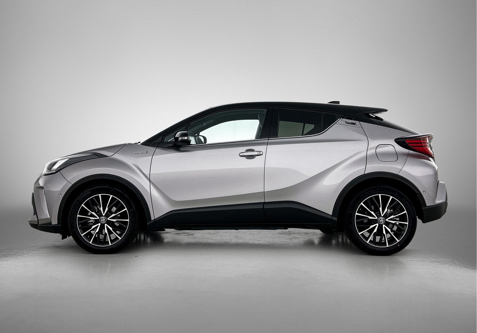 Toyota C-HR 2.0 Hybrid Executive | JBL | Dodehoek detectie |, Auto's, 12 maanden, Leder, Bedrijf, 19 km/l