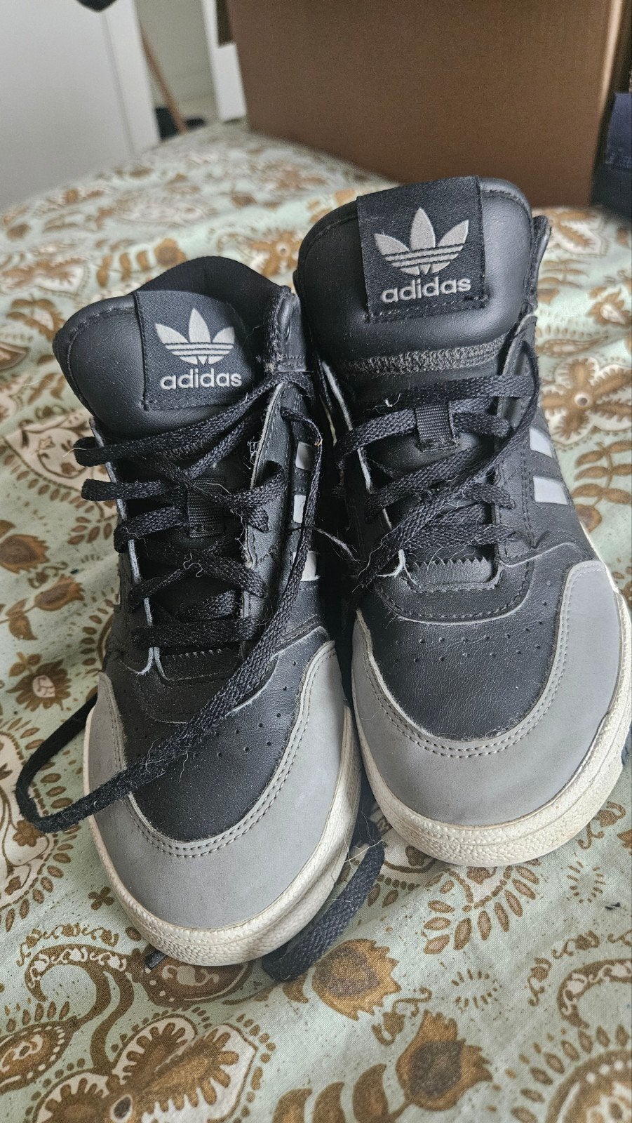 Adidas sportschoenen maat 33, Adidas, Gebruikt, Ophalen of Verzenden, Jongen of Meisje