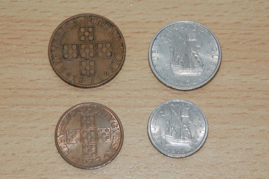 50 Centavos + 1 + 2,5 + 5 Escudos munten Portugal 1971-1976, Verzenden, Overige landen, Setje