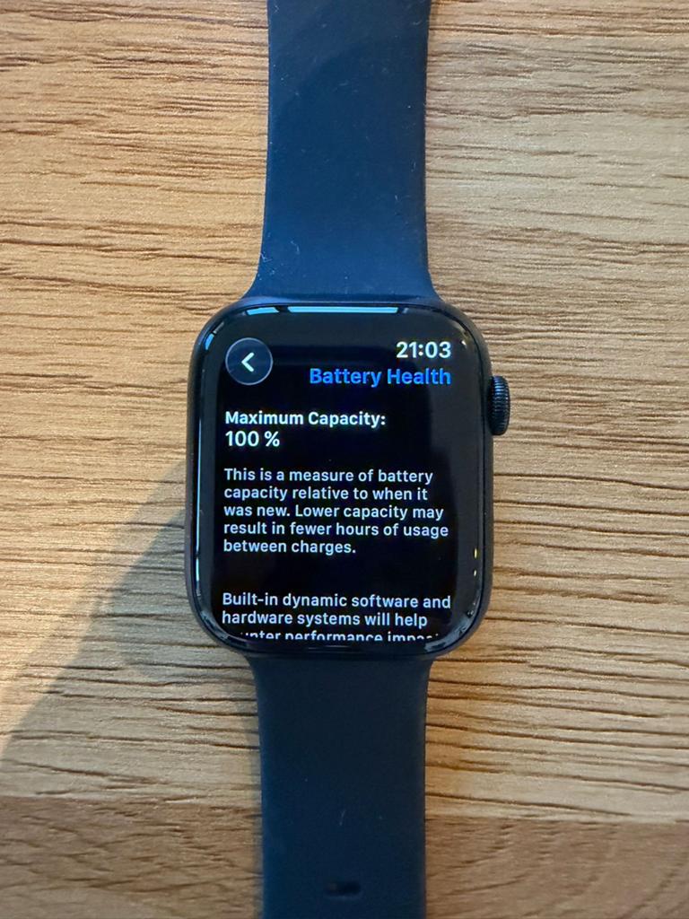 Apple Watch Series 7 Nike Edition - Als nieuw, 100% batterij, Sieraden, Tassen en Uiterlijk, Smartwatches, Afstand, Zwart, IOS
