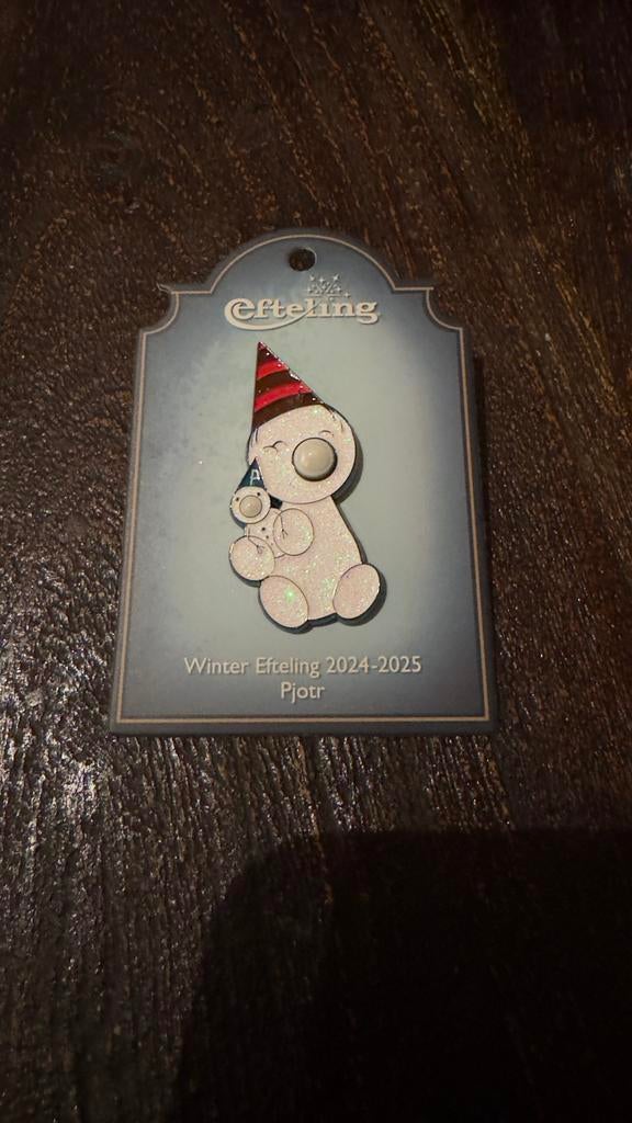 Winter efteling pin 2024-2025 Pjotr, Ophalen of Verzenden, Nieuw, Button of Speldje