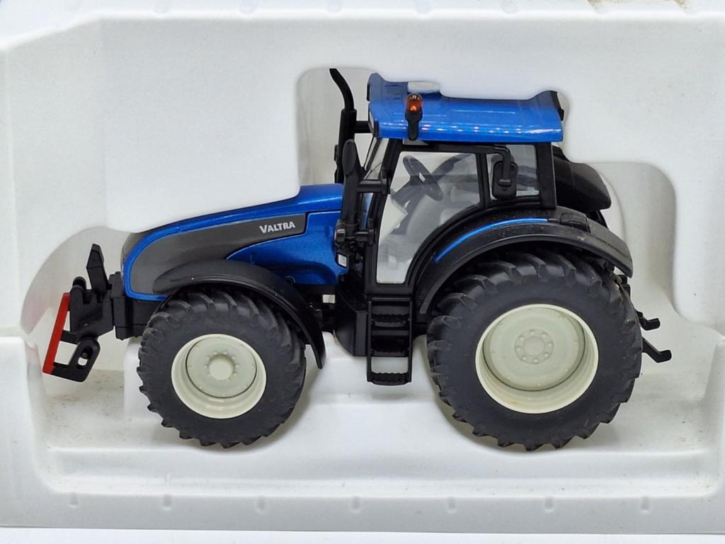 Valtra T191, SIKU, Tractor of Landbouw, Zo goed als nieuw, Nvt