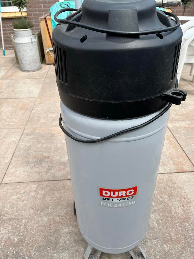 Duro Pro Compressor D-K 241/50 met 10m luchtslang, Doe-het-zelf en Verbouw, Compressors, Ophalen, Gebruikt, 6 tot 10 bar, 25 tot 100 liter
