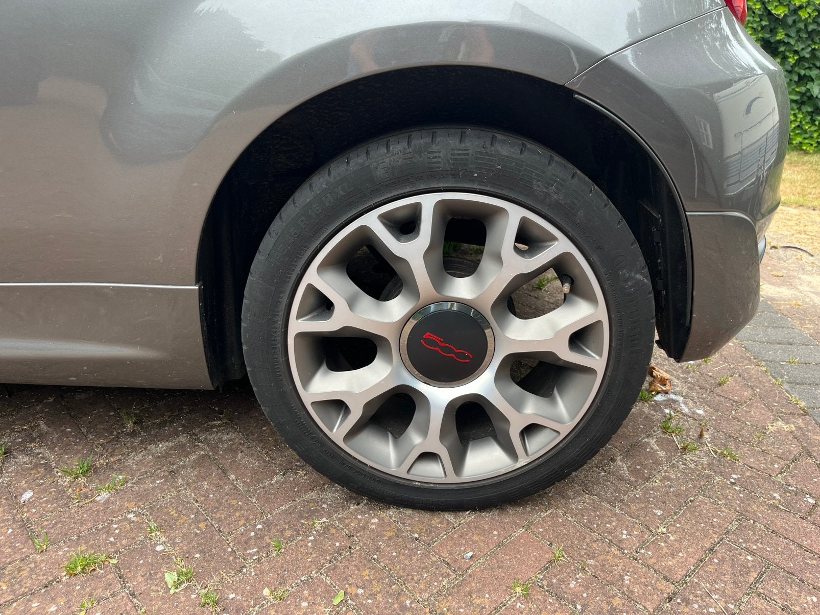 Fiat 500 originele 16” Velgen met Zomerbanden - 16 inch, Auto-onderdelen, Banden en Velgen, Ophalen, Gebruikt, 16 inch, Banden en Velgen