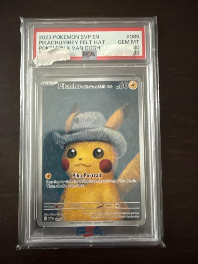Pikachu Grey Felt Hat PSA 10 - Pokémon x Van Gogh, Antiek en Kunst, Ophalen