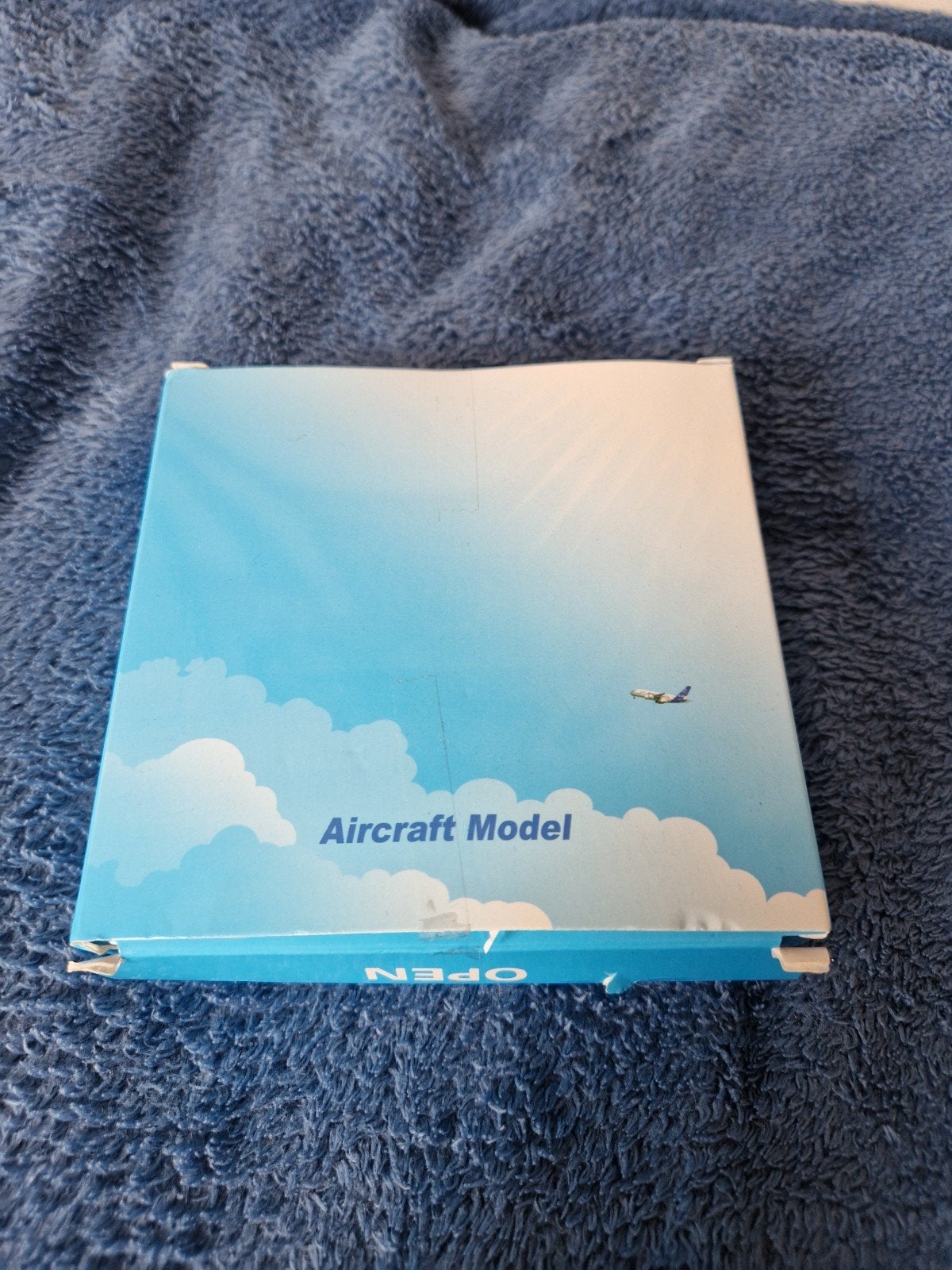Fliegtuig model boing 747 KLM, Ophalen