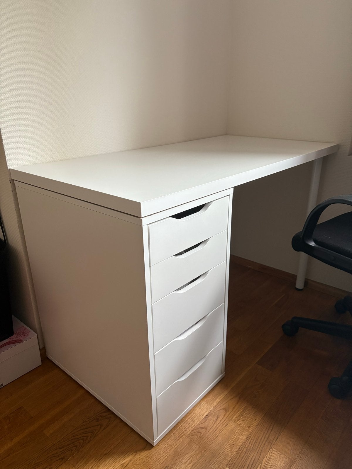 Wit bureau met ladeblok Ikea 120cm, 120 cm, Met lades, Spaanplaat of MDF, Ophalen of Verzenden
