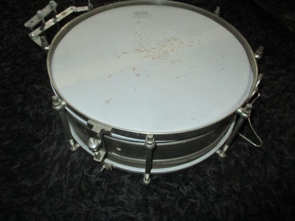 triumph snare drum vintage de kenner weet wat het waard is, Muziek en Instrumenten, Drumstellen en Slagwerk, Ophalen, Zo goed als nieuw