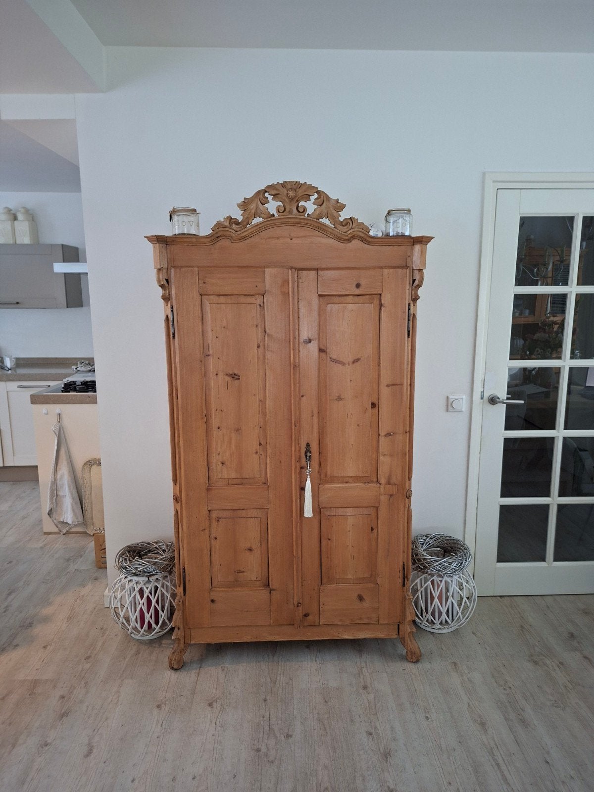 Antieke grenen buffetkast en linnenkast, Antiek en Kunst, Ophalen