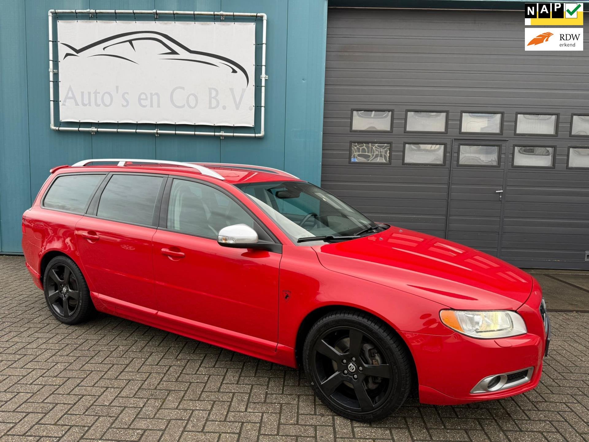 Volvo V70 2.0T R-Edition Automaat Leder Clima Cruise 18" Nav, Auto's, Euro 5, 4 cilinders, Onderhoudsboekje, 750 kg