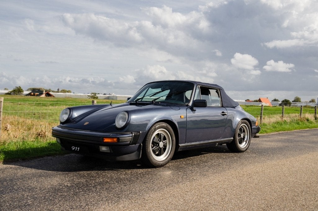 Porsche 911 3.2 Cabrio ‘Triple Blue’ – PTS - 1985, Auto's, 230 pk, Cabriolet, Blauw, Leder