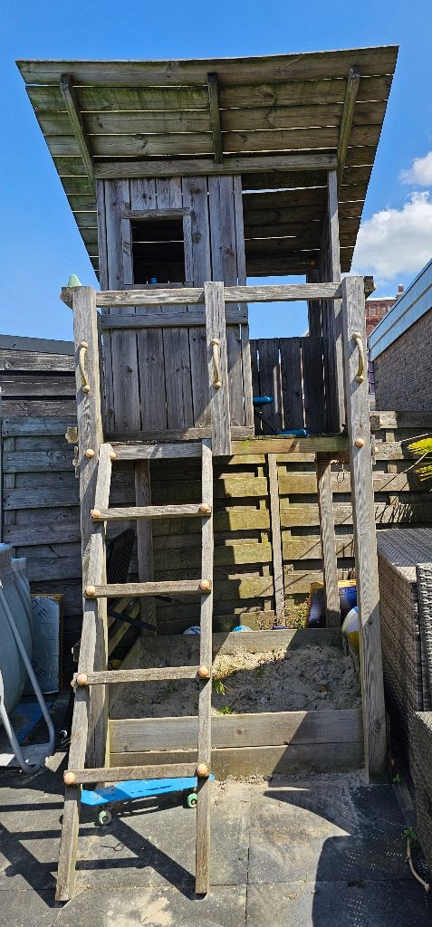 Speeltoestel met zandbak en glijbaan, Ophalen, Gebruikt, Zandbak, Aanbouwonderdeel