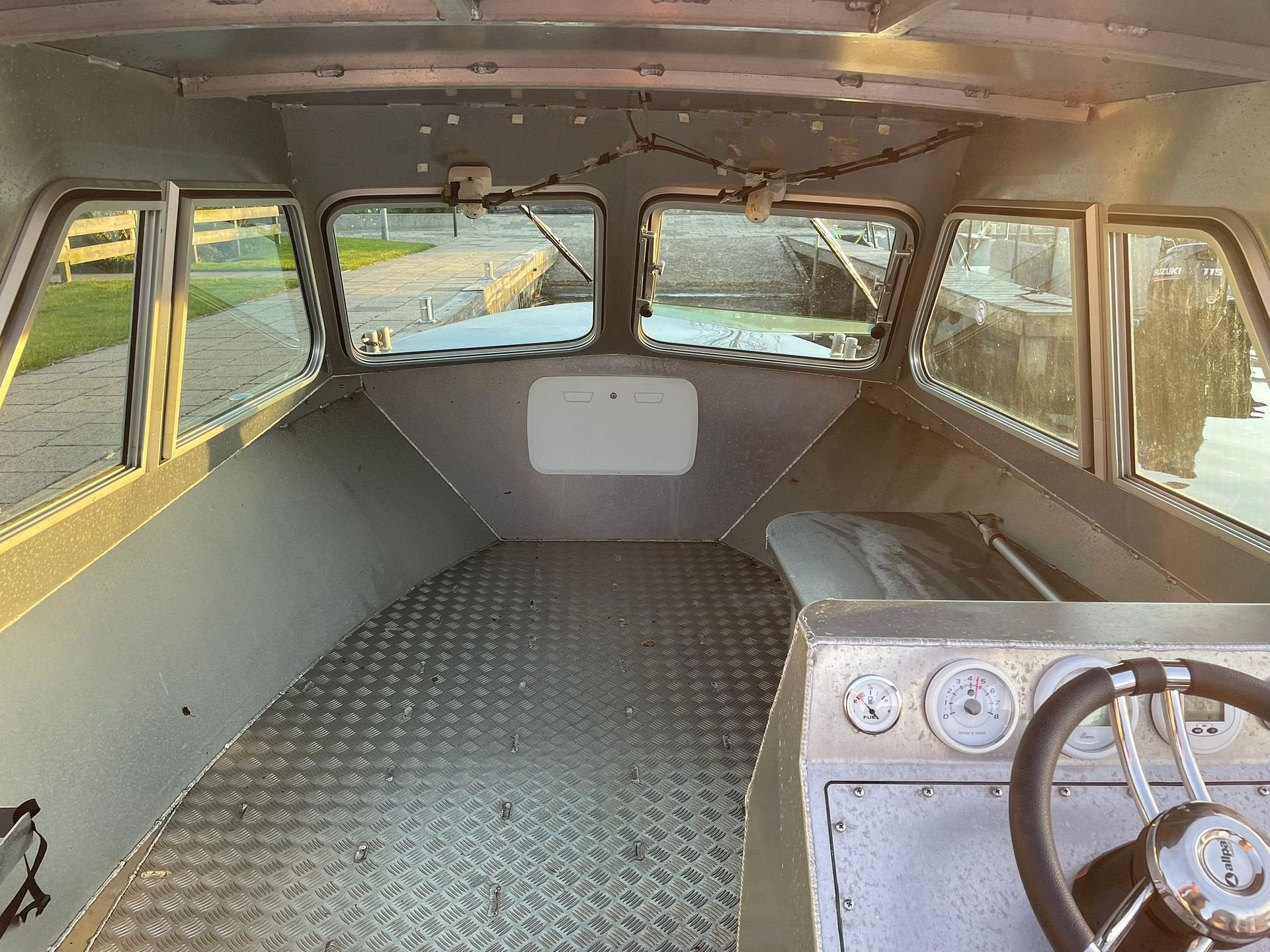 Foto 10 van Van vossen alu tender 650 mercury 115pk efi