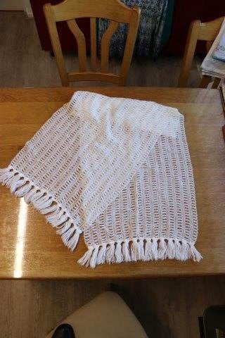 Stola – omslagdoek - sjaal Breedte: 42 cm €.10,00, Ophalen of Verzenden, Nieuw, Maat 46/48 (XL) of groter, Sjaal