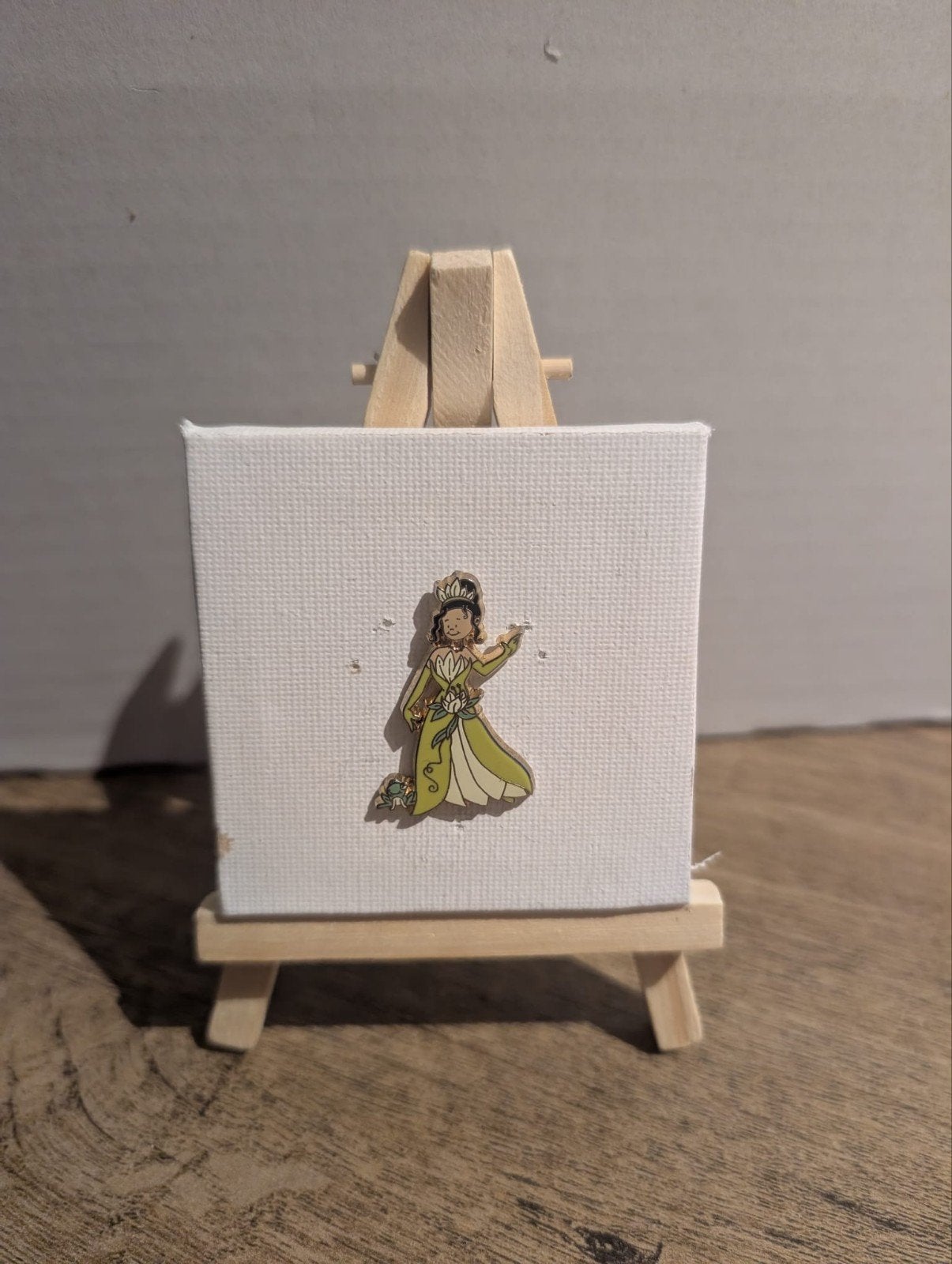 Disney Pin Tiana - De Prinses en de Kikker, Verzamelen, Ophalen of Verzenden, Overige figuren, Zo goed als nieuw, Overige typen