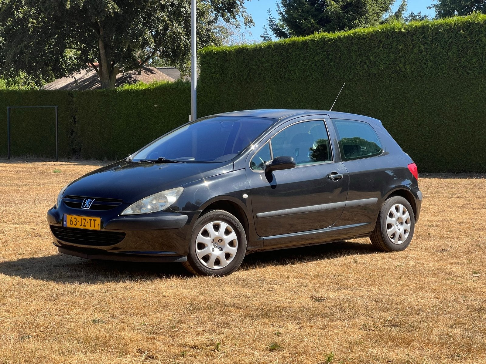 Peugeot 307 1.4 2002 Zwart APK 03/2027, Auto's, Peugeot, Voorwielaandrijving, Zwart, 4 cilinders, Origineel Nederlands
