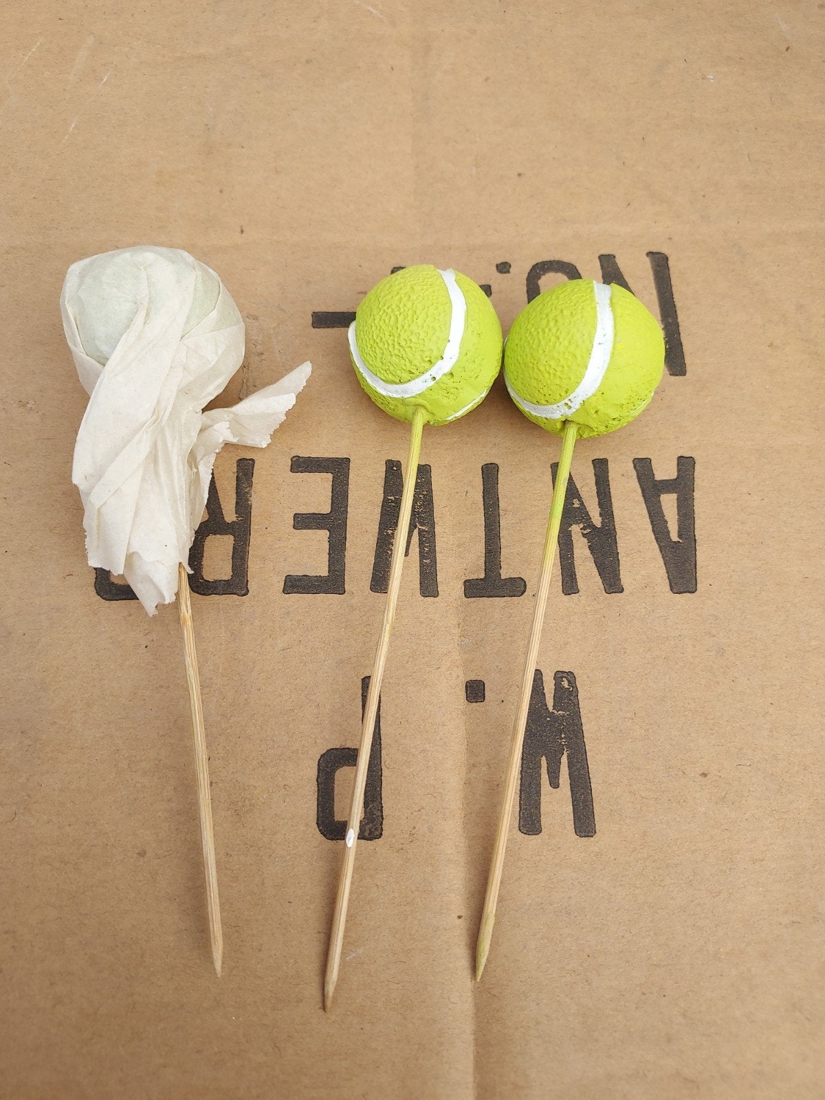 Grote partij deco plantenstekers tennisbal, Ophalen, Nieuw