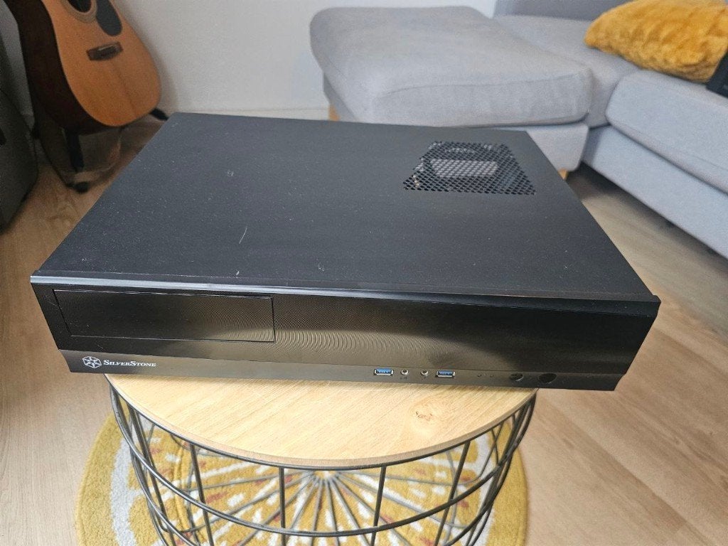 Silverstone ML03 HTPC Behuizing + be quiet! voeding, Ophalen of Verzenden, Gebruikt