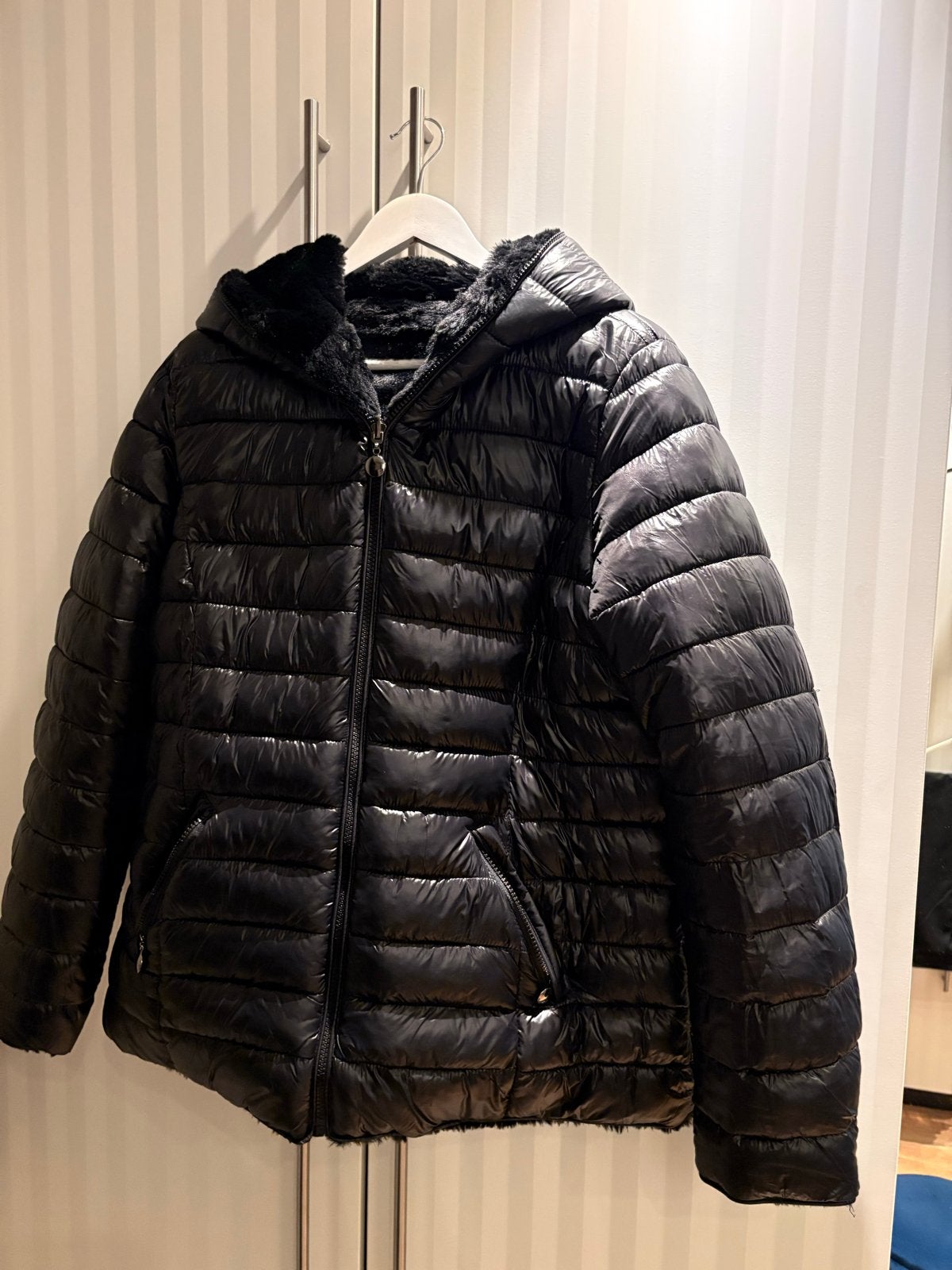 Omkeerbare winterjas: puffer/bont, maat 46, Ophalen of Verzenden, Gedragen, Maat 46/48 (XL) of groter, Zwart
