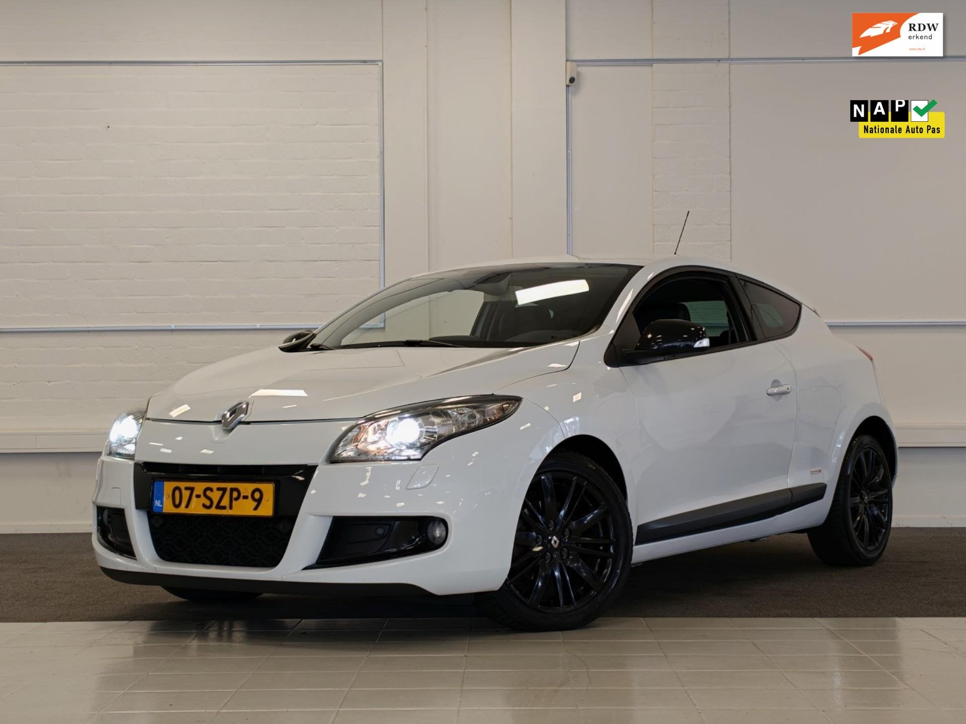 Renault Mégane Coupé 1.4 TCe Monaco GP Xenon APK 12-07-202, Auto's, Voorwielaandrijving, Euro 5, Stof, Gebruikt