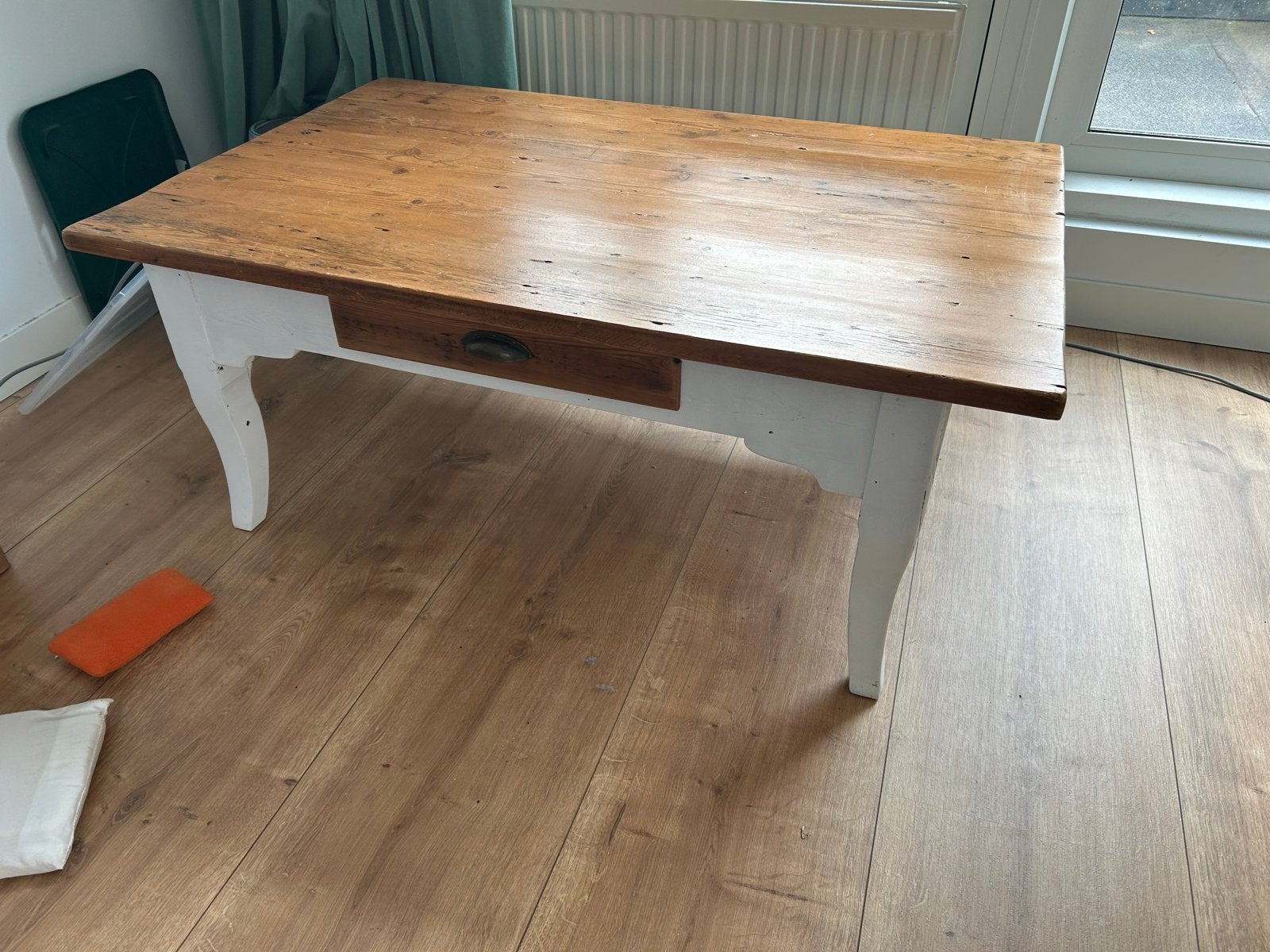 Rustieke houten salontafel met lade, Ophalen, Gebruikt, 100 tot 150 cm, 50 tot 100 cm