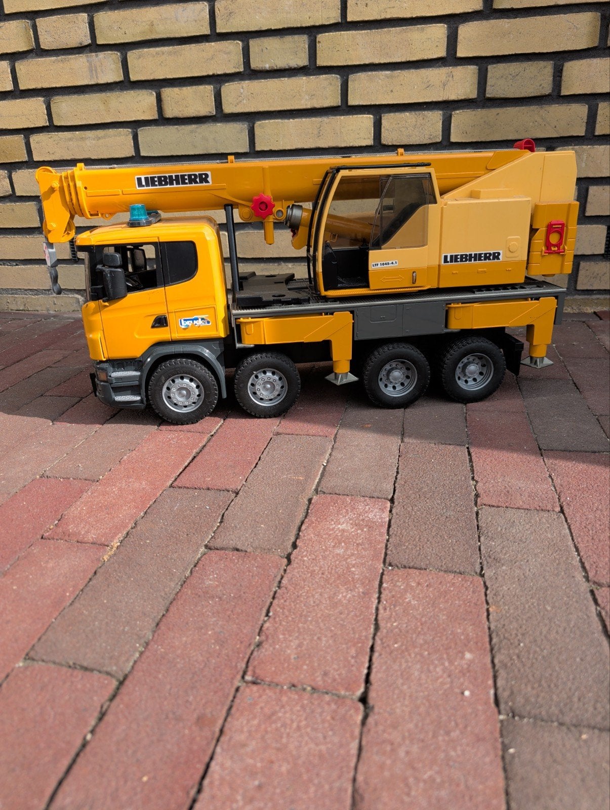 Brüder Scania Liebherr takelwagen - Zo goed als nieuw, Ophalen of Verzenden, Zo goed als nieuw
