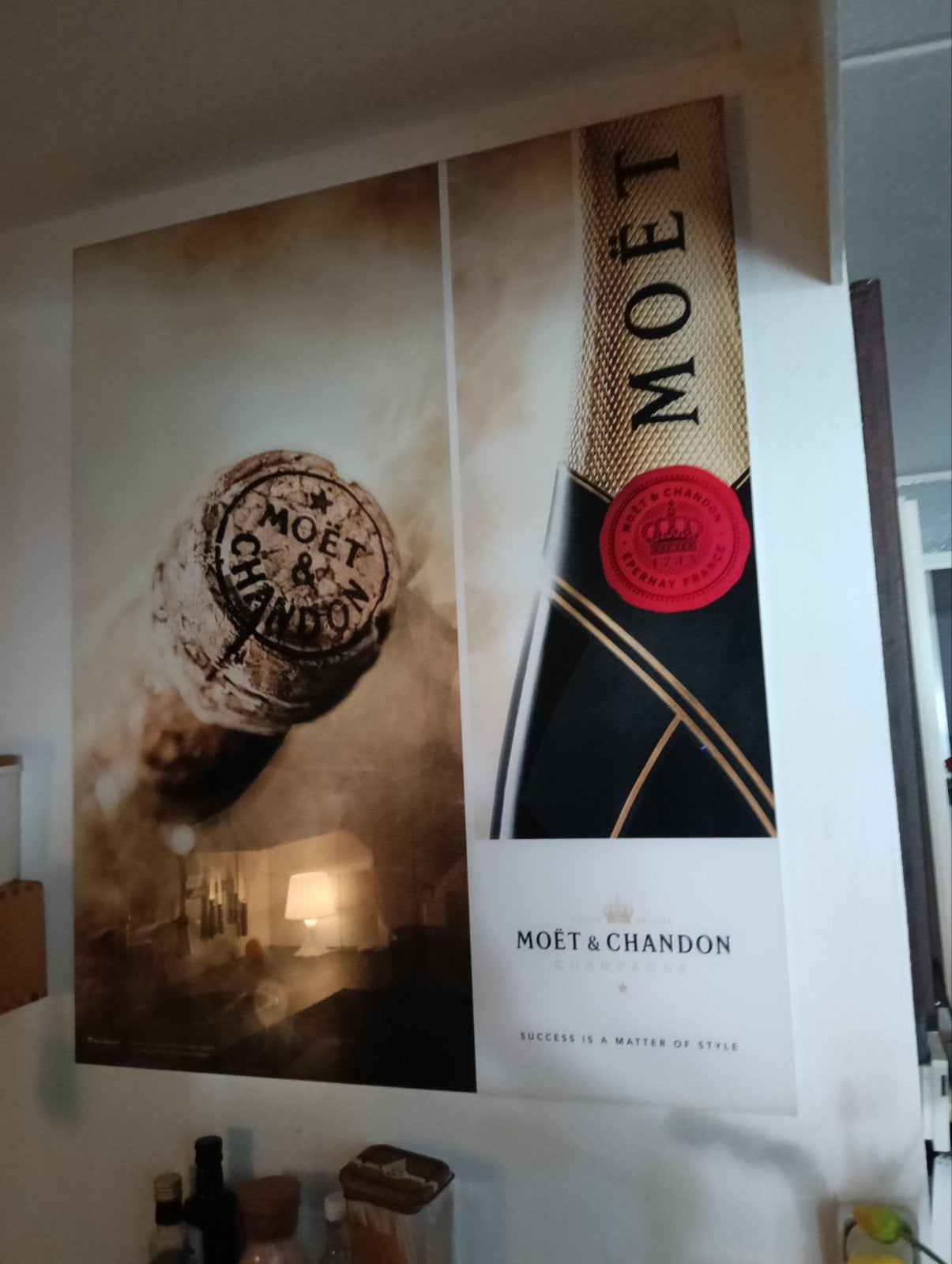 Moët & Chandon wanddecoratie - kurk en fles, Ophalen, Gebruikt, Meerkleurig, Wandbord of Wandpaneel