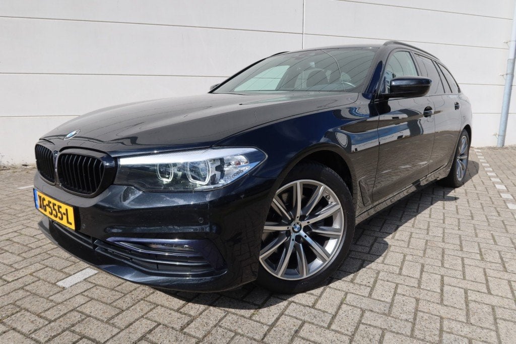 Bmw 5-SERIE 520I SPORT-LINE , 360 CAMERA, Auto's, Automaat, 1998 cc, Achterwielaandrijving, Euro 6
