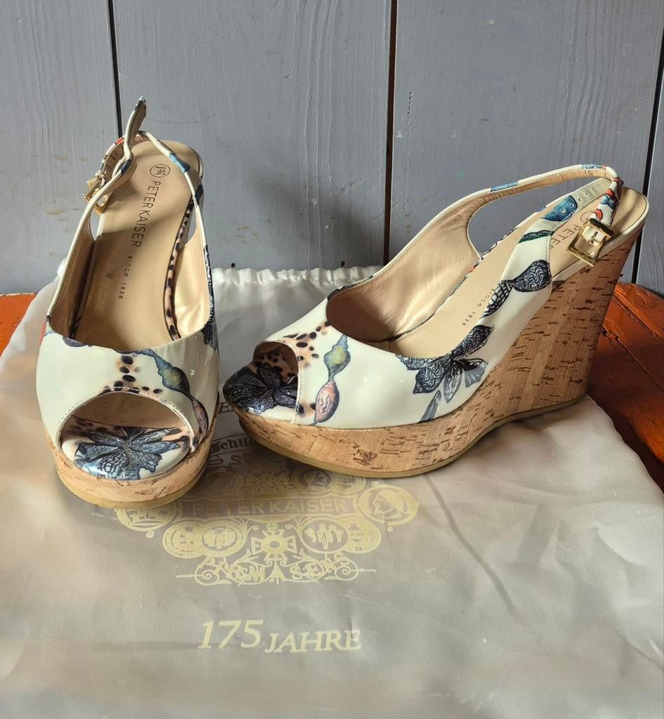 Peter Kaiser peep toe. Maat 39, Peter Kaiser, Beige, Gedragen, Sandalen of Muiltjes