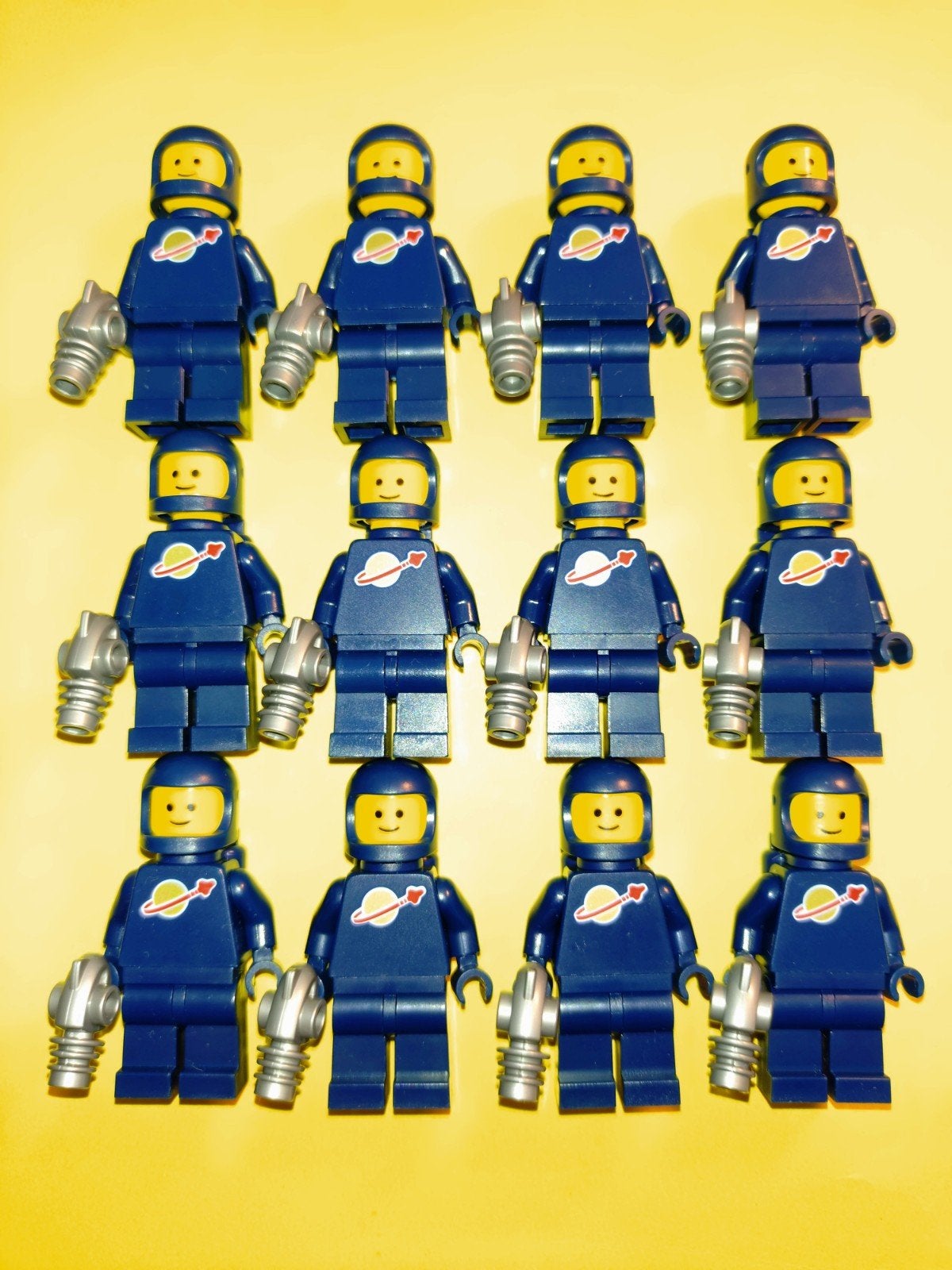 LEGO SPACE DARK BLUE CLASSIC SPACEMAN FIGUREN/POPPETJES, Kinderen en Baby's, Speelgoed | Duplo en Lego, Lego, Ophalen of Verzenden