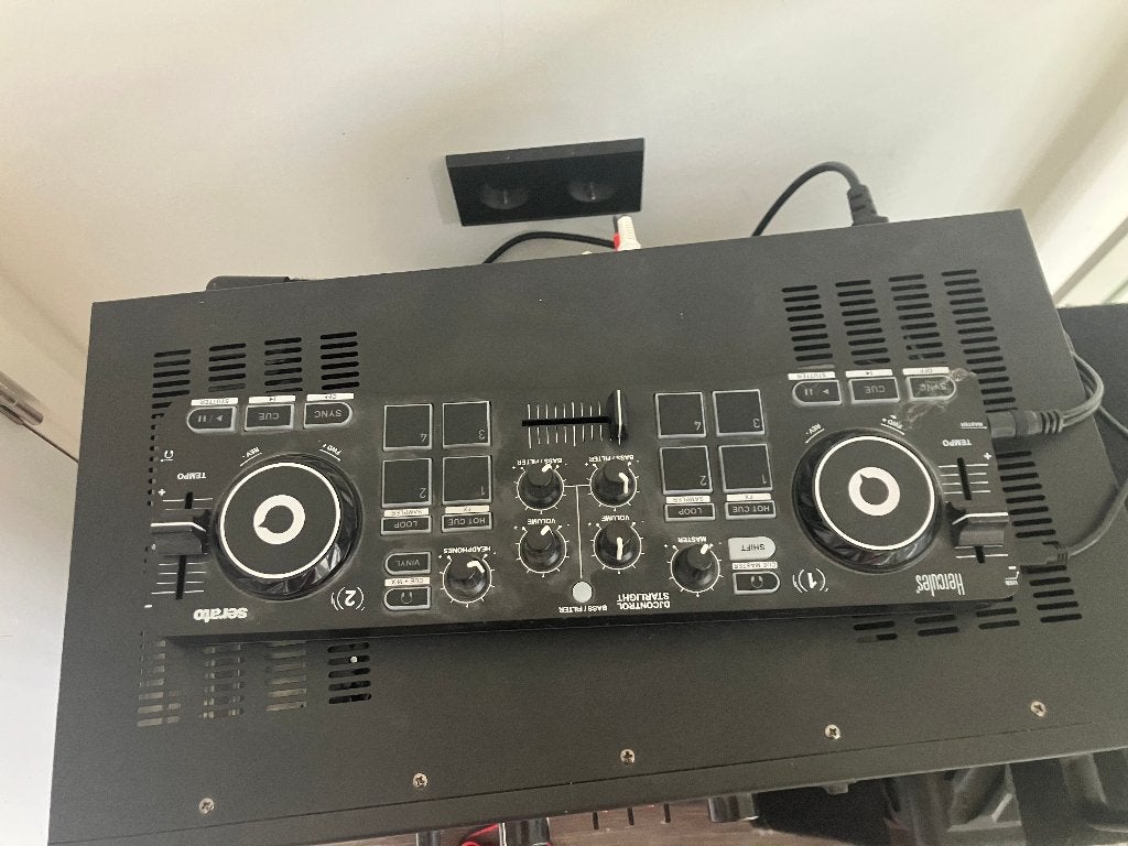 Hercules DJControl Starlight 700 met controller, speakers, Ophalen, Zo goed als nieuw, 60 tot 120 watt, Overige merken