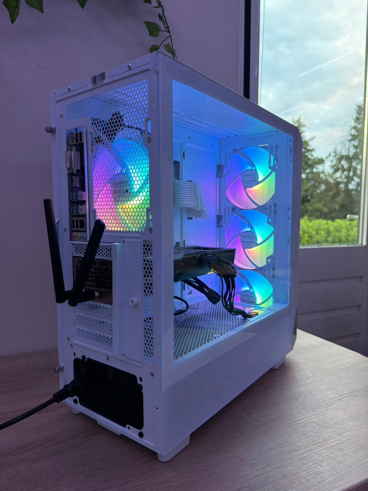 Witte Gaming PC | Ryzen 7 | Rtx 3060 TI | 1.25TB, Computers en Software, Desktop Pc's, Ophalen, Virtual Reality, Zo goed als nieuw