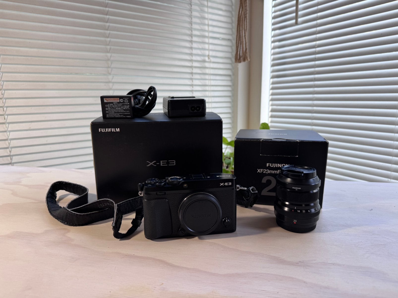 Fuji xe3 met fuji 23mm f2 - ook los verkrijgbaar., Gebruikt, Beeldstabilisatie, Screenprotector, Ophalen of Verzenden
