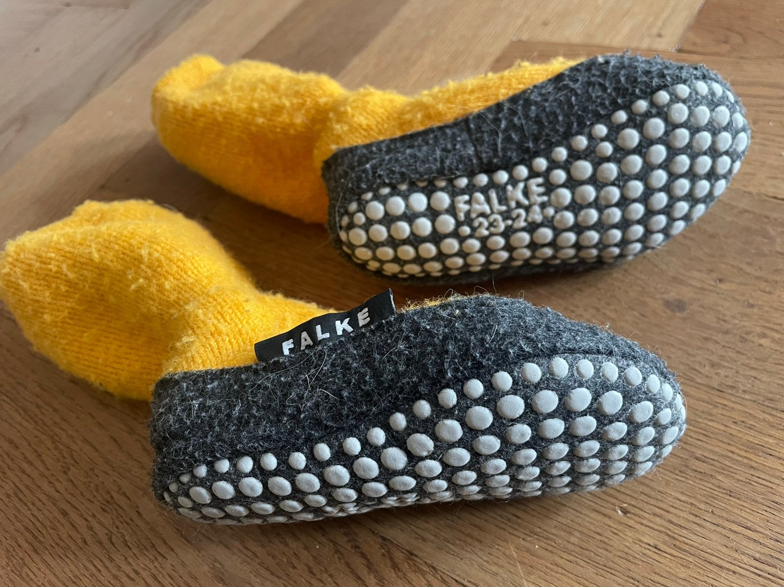 Falke sloffen pantoffels met nopjes merinowol, Gebruikt, Jongen of Meisje, Overige typen, Ophalen of Verzenden