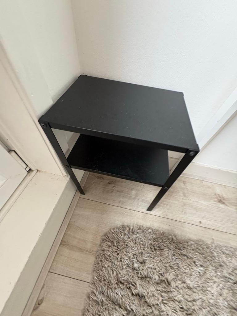 Bijzet tafel / nacht kastje, Ophalen, Rond, 75 cm of meer, 60 cm of meer
