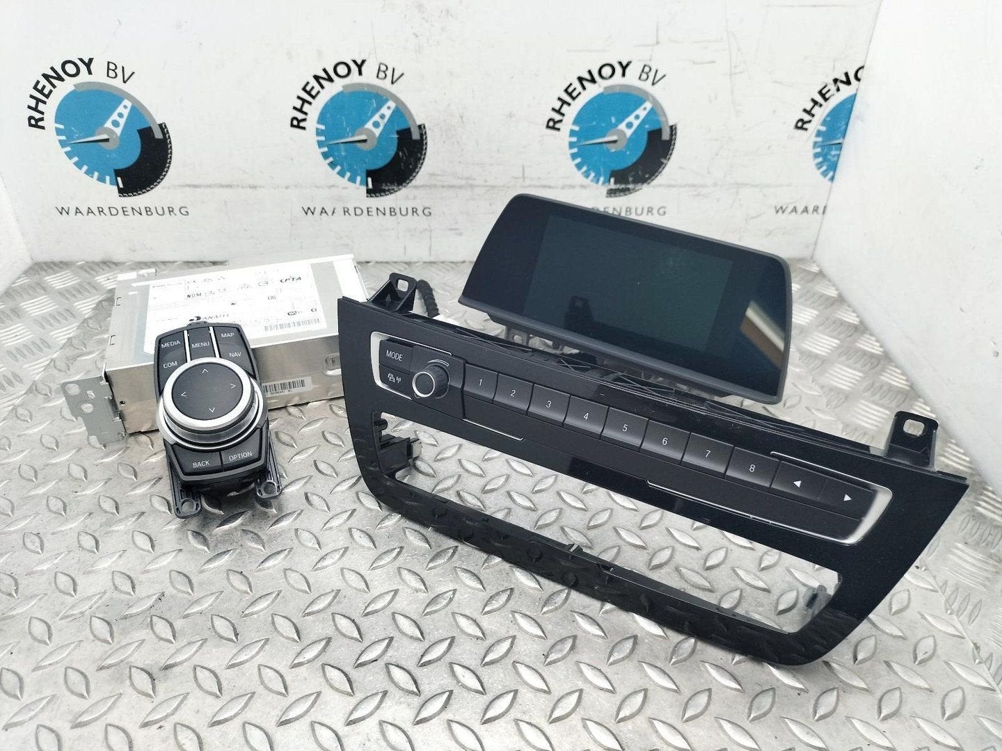 BMW 2 SERIES NAVIGATIE 2020, Ophalen of Verzenden, Gebruikt, Stiba lid