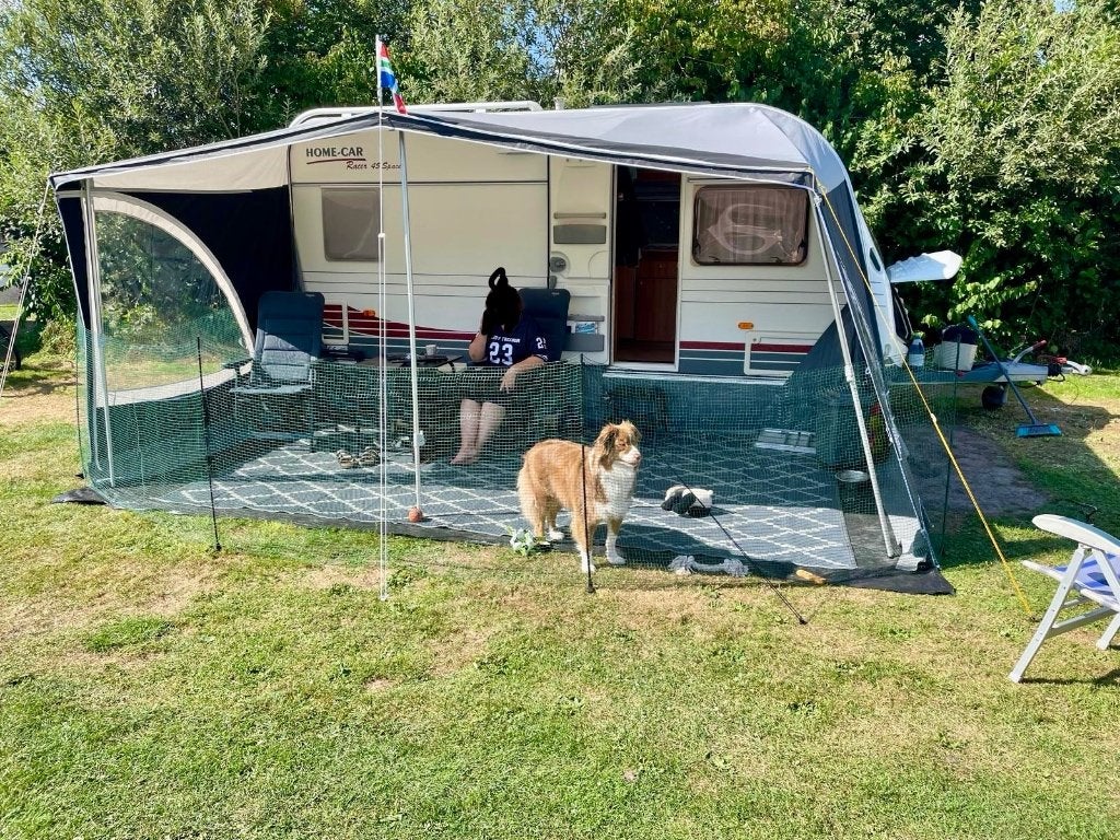 Homecar racer 45 space, Caravans en Kamperen, Home-car, Omvormbare zithoek, Rondzit, 750 - 1000 kg