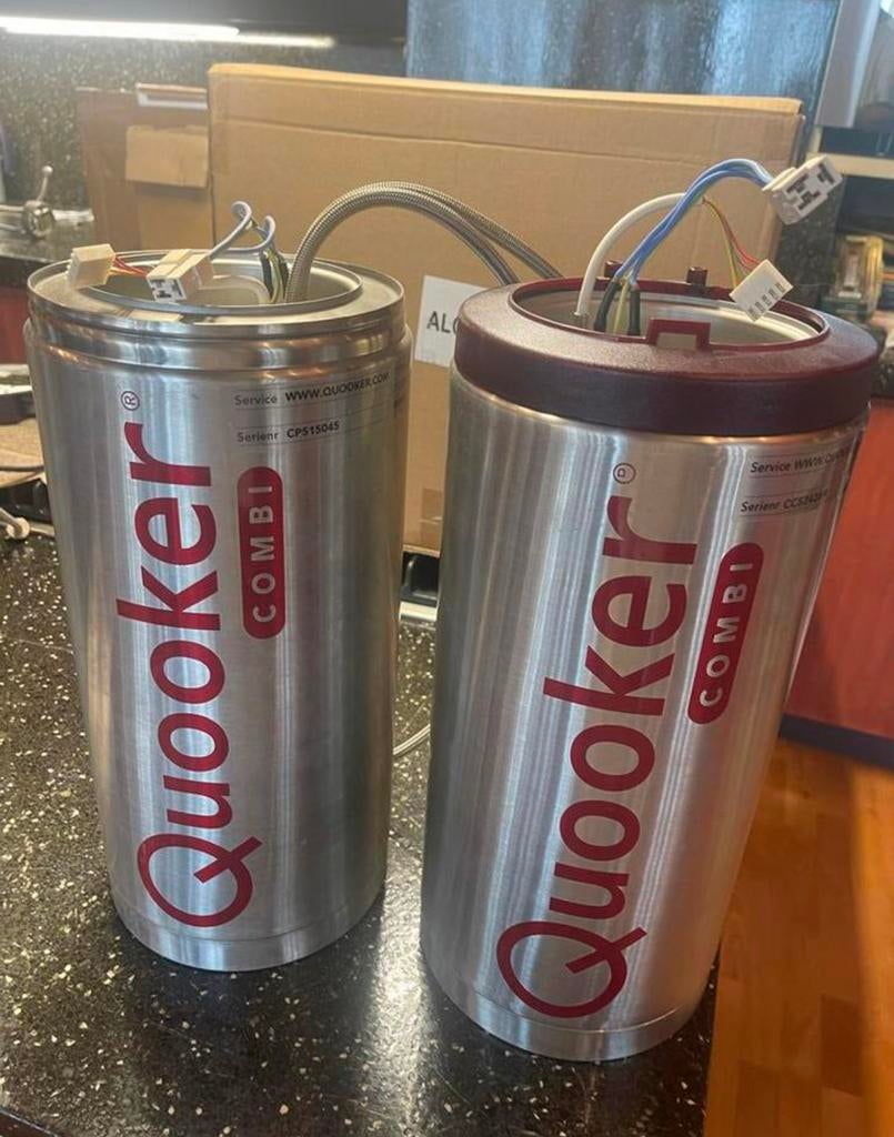 VIER Quooker Combi-boilers met kappen en kranen, Ophalen, Gebruikt