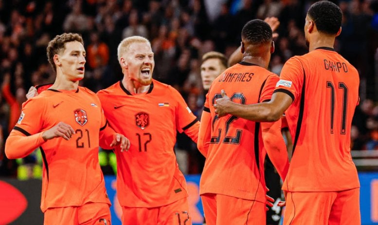 Nederland - Servie 2 tickets, Tickets en Kaartjes, Losse kaart, Twee personen, Oktober, Nederlands elftal