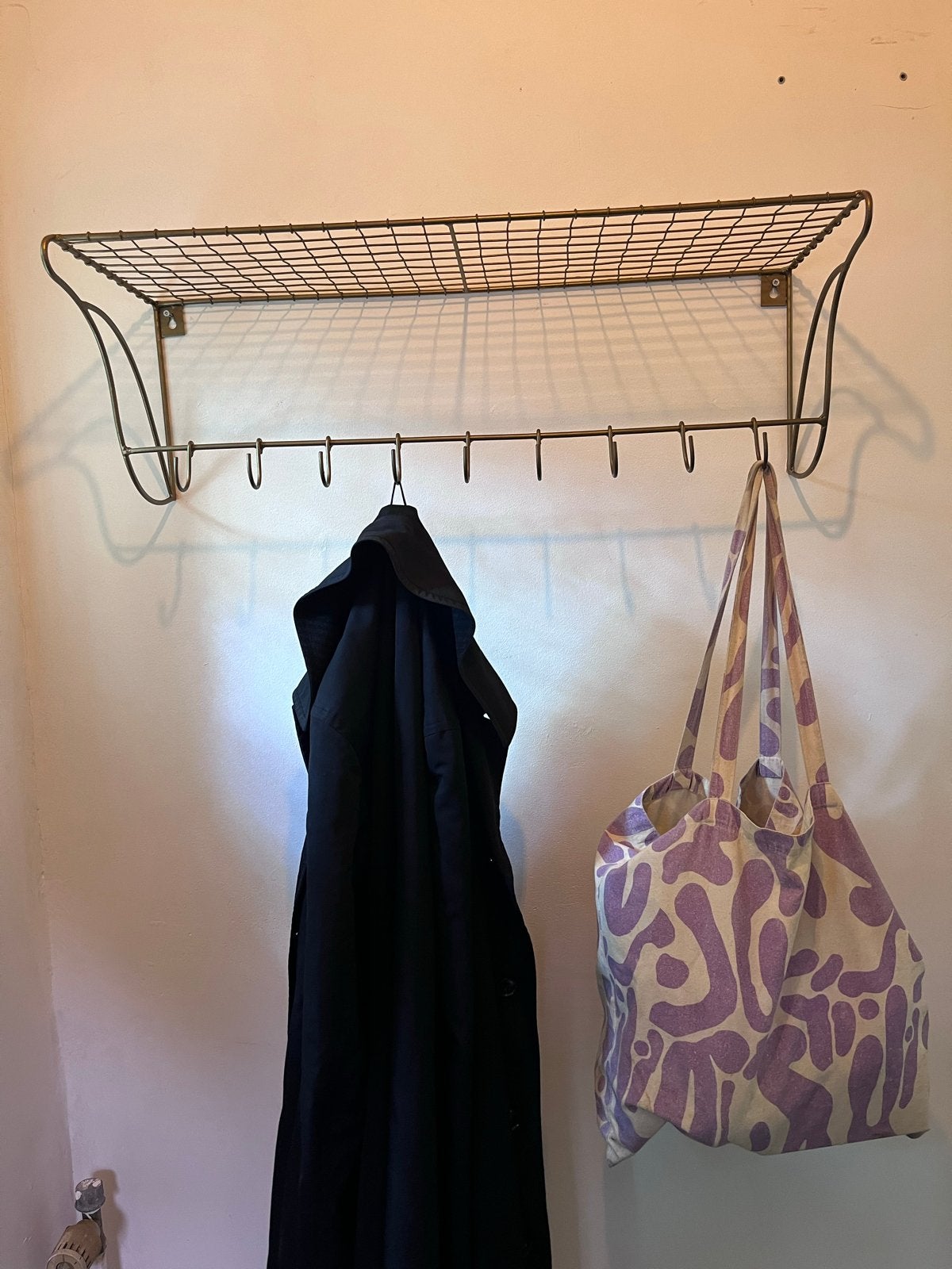 Vintage messing wandkapstok met hoedenrek - 75bx27hx24d cm, Gebruikt, Minder dan 100 cm, Metaal, Ophalen