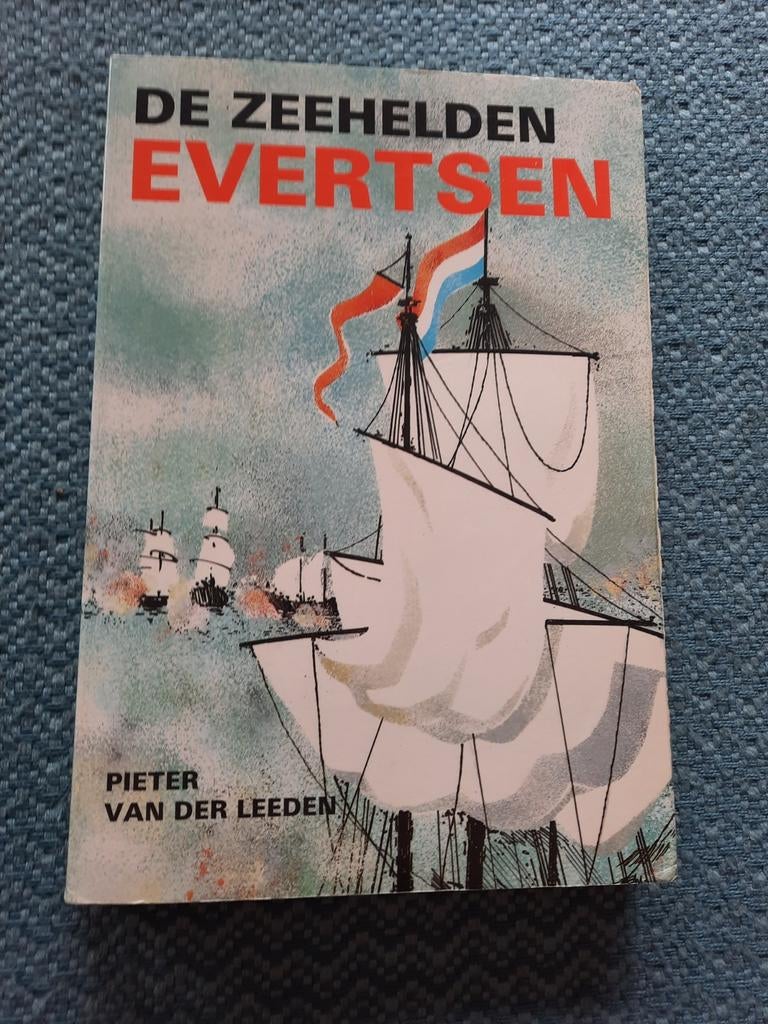 De Zeehelden Evertsen - Pieter van der Leeden (Paperback), Ophalen of Verzenden, 20e eeuw of later, Gelezen, Pieter van der Leeden